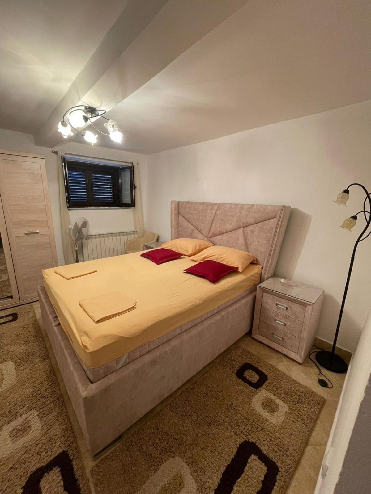 Bjelica Apartments Kotor Buitenkant foto